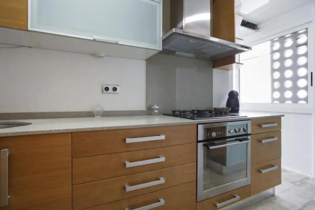 Apartamento Playa Con Piscina Parking Y 2 Habitac Castelldefels Luaran gambar